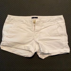 American Eagle white shorts